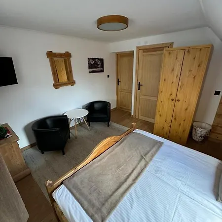 アパート I Krupowki Tuz Tuz ザコパネ